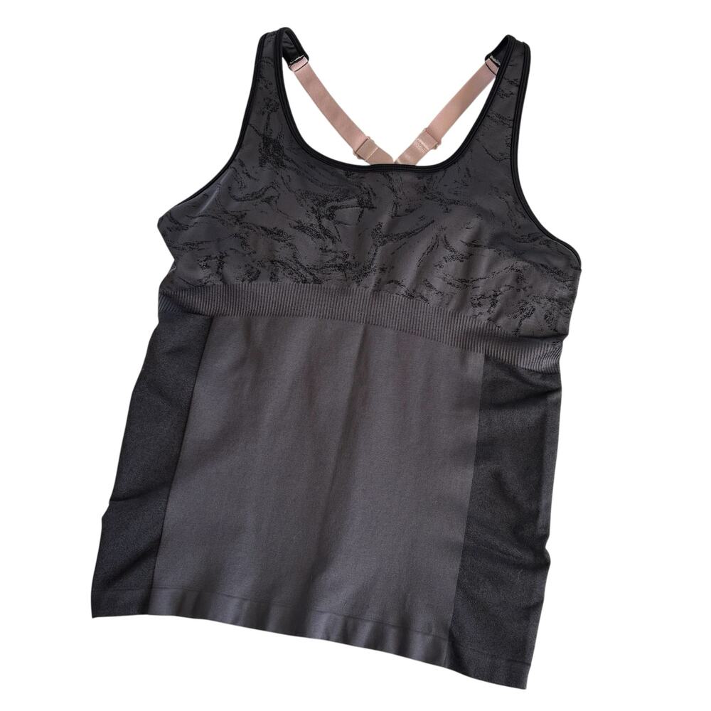 Fabletics Eliza Seamless Tank Compression Racerback Built in Bra Wireless Large